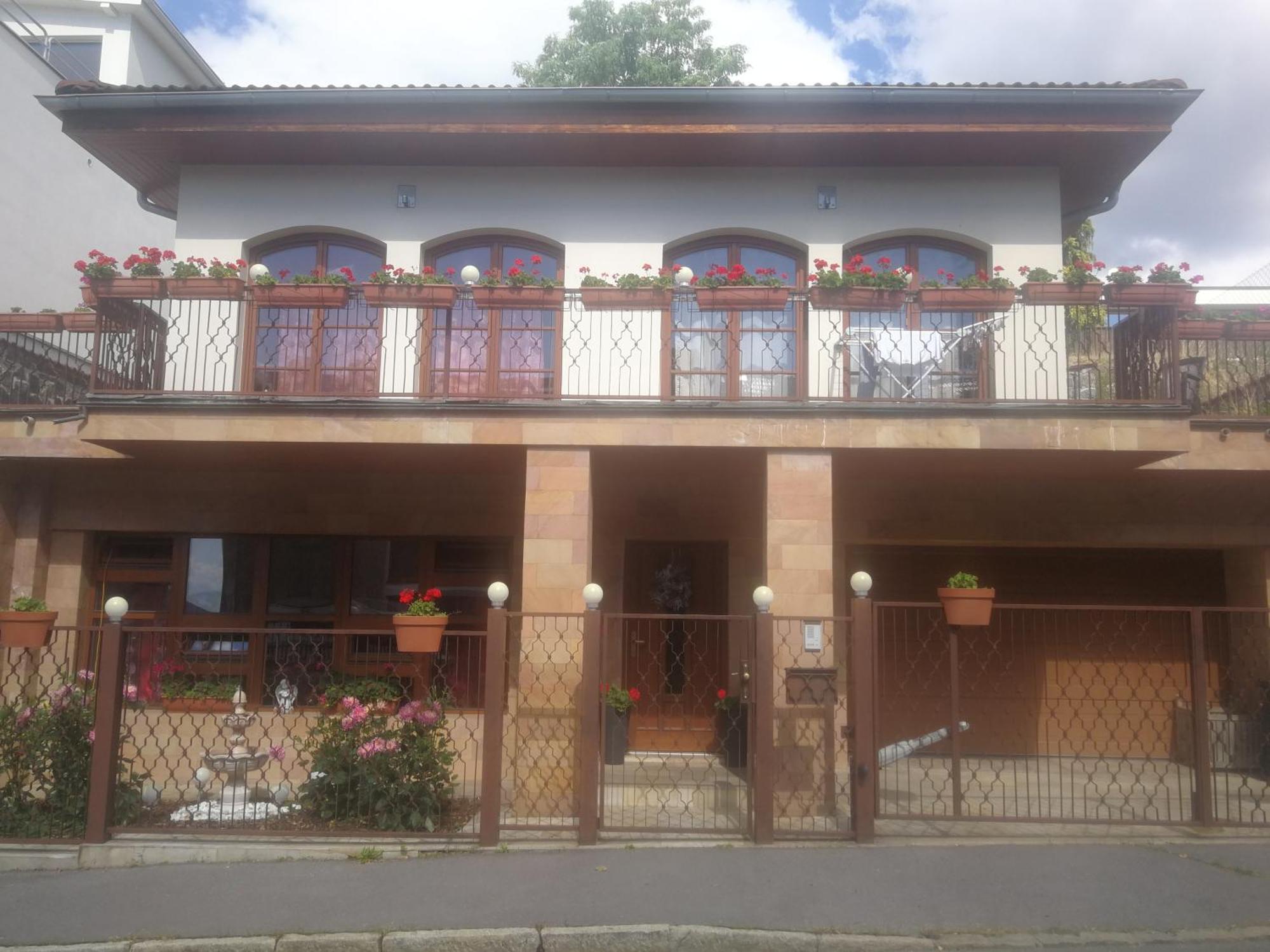 Villa Barrandovska Praha Exteriér fotografie